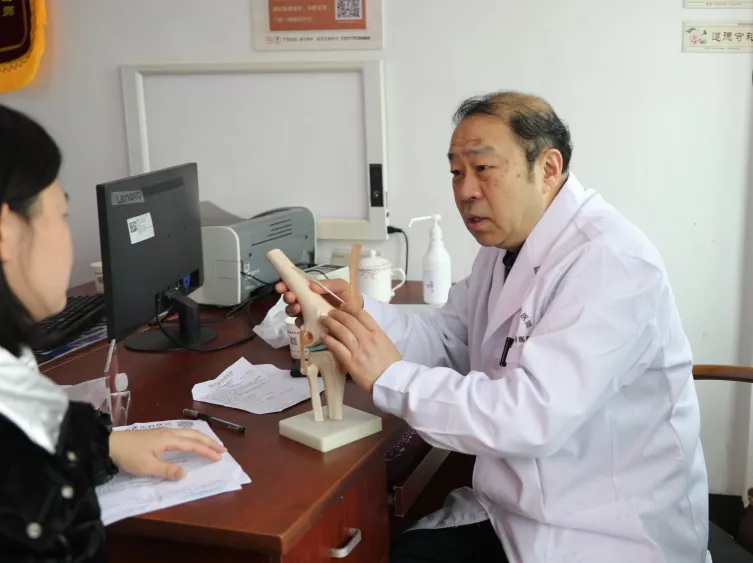 顶级骨科大咖孙永强教授来伤科医院坐诊
